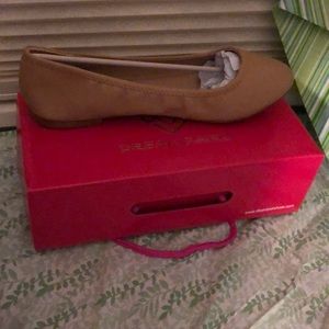 Nude flats